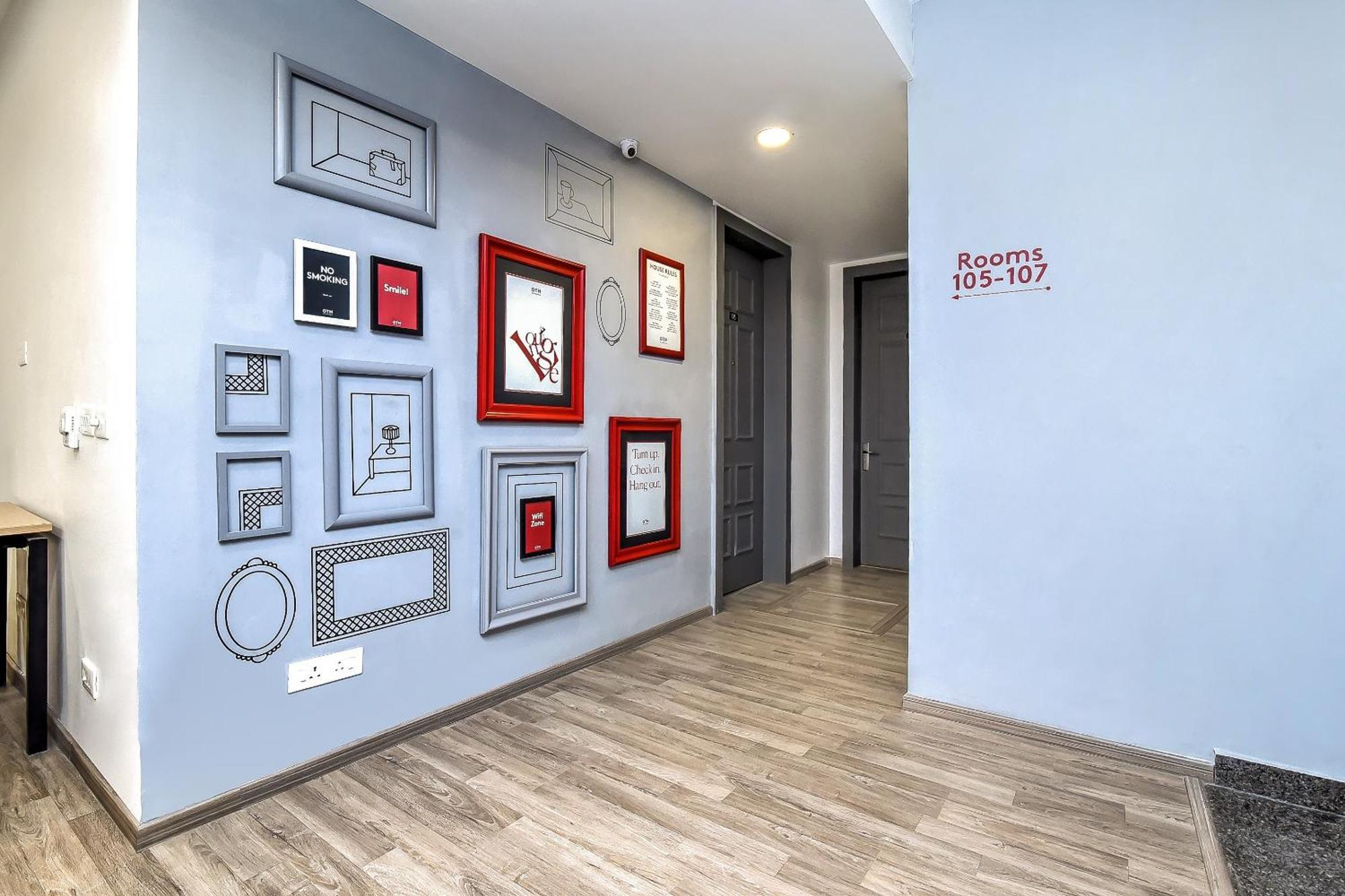 Hotel Townhouse Somani Apta Zewnętrze zdjęcie
