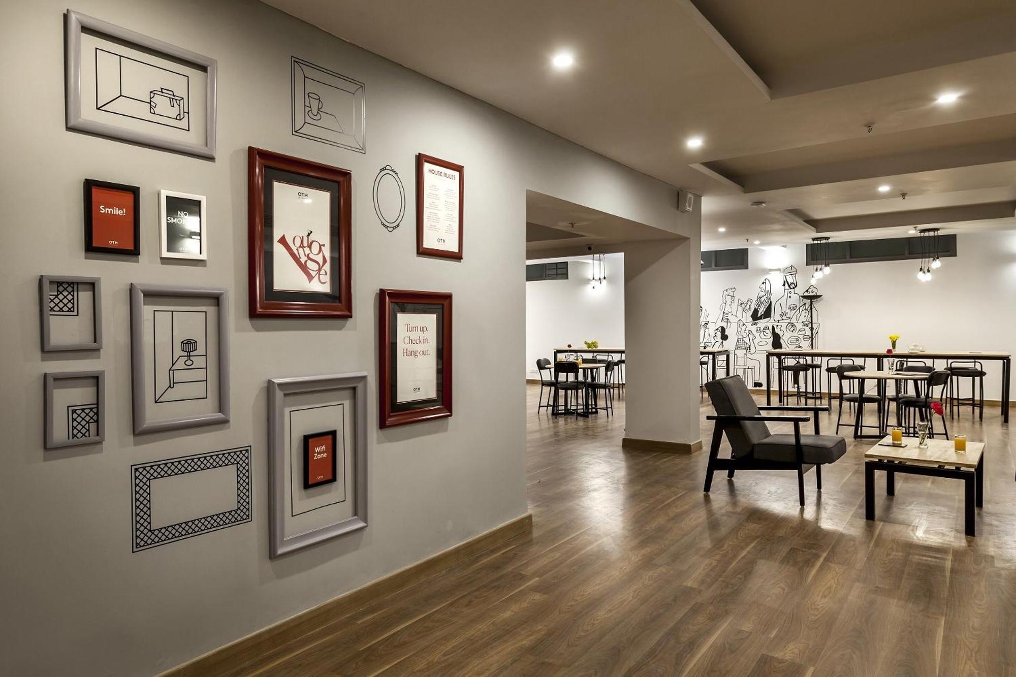 Hotel Townhouse Somani Apta Zewnętrze zdjęcie